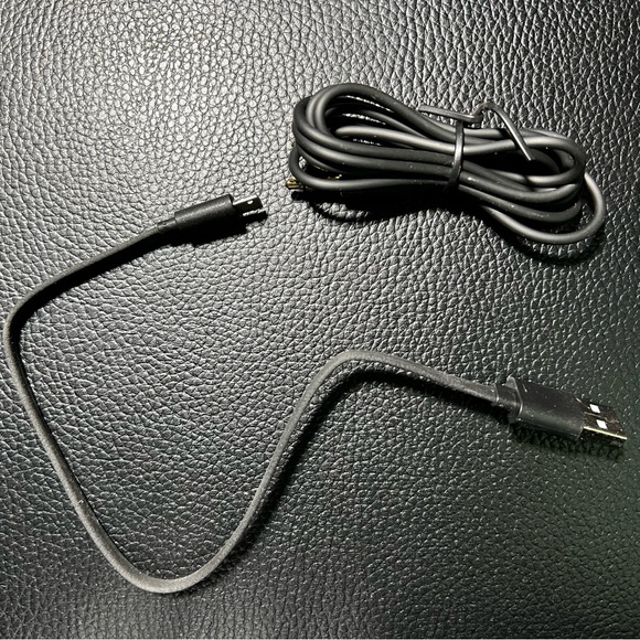 Soundcore Anker Life Q20 Hybrid Active Noise Cancelling Headphones - used once - Picture 6 of 8